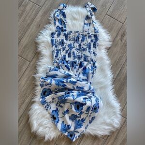 Blue Floral Maxi Dress Women’s Size Medium